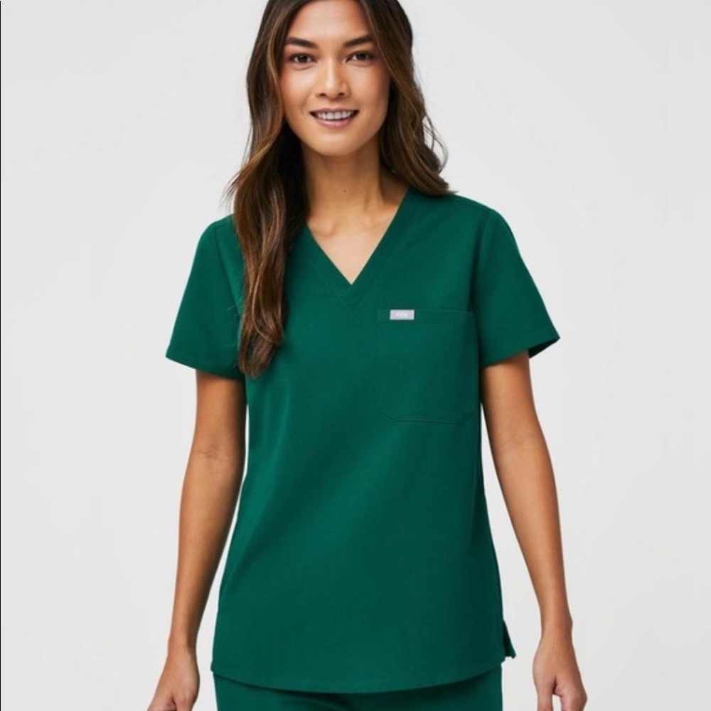 FIGS women's Hunter Green Catarina